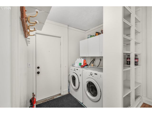 16523 Se CLINTON St, Portland, OR 97236