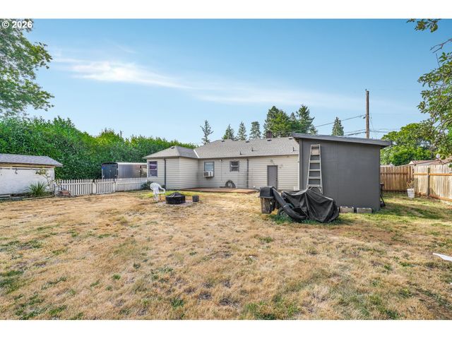 16523 Se CLINTON St, Portland, OR 97236