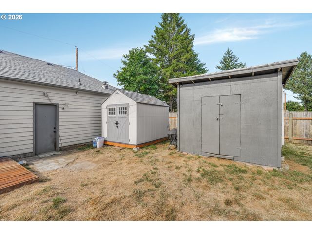 16523 Se CLINTON St, Portland, OR 97236