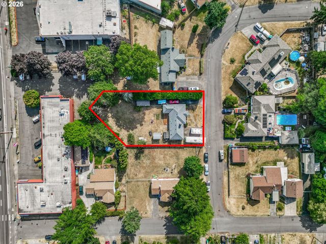 16523 Se CLINTON St, Portland, OR 97236