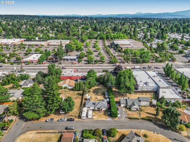 16523 Se CLINTON St, Portland, OR 97236