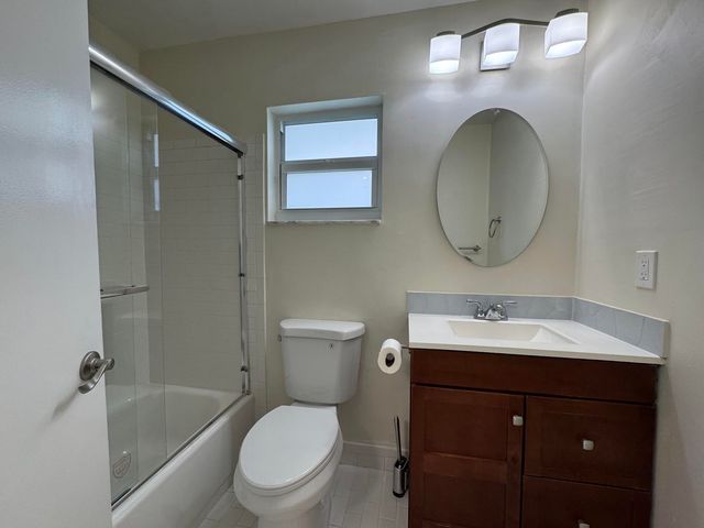 1331 W Campanelli Drive, Plantation, FL 33322