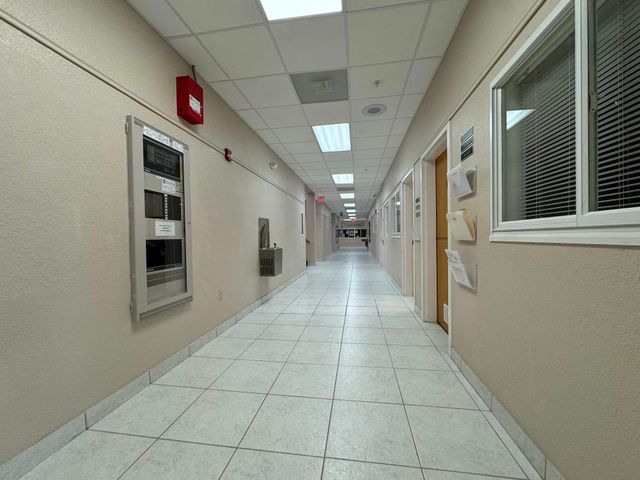 1331 W Campanelli Drive, Plantation, FL 33322