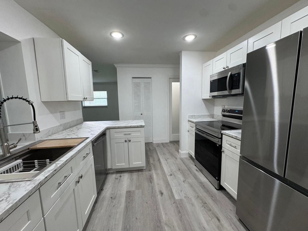 1331 W Campanelli Drive, Plantation, FL 33322