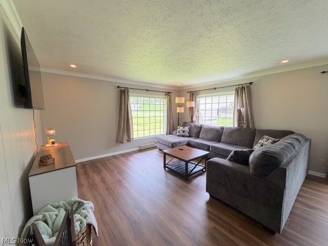 2431 Pleasant Valley Road NE, New Philadelphia, OH 44663
