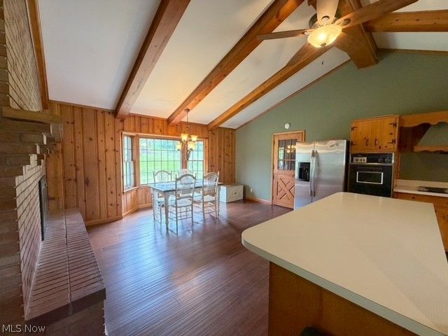2431 Pleasant Valley Road NE, New Philadelphia, OH 44663