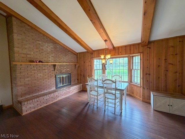 2431 Pleasant Valley Road NE, New Philadelphia, OH 44663