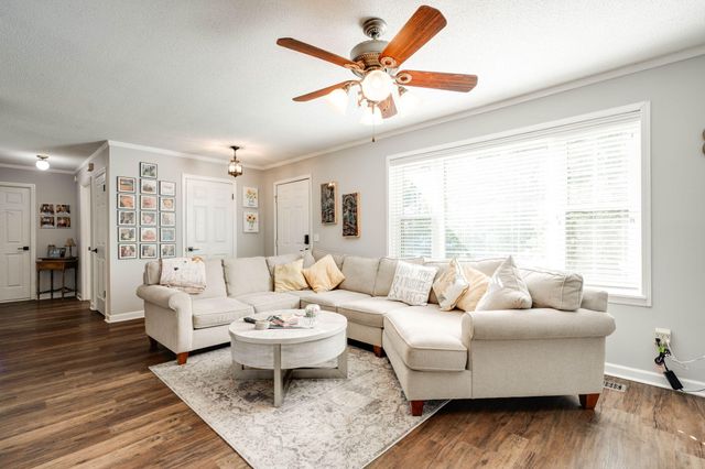 195 Brownwood Circle, Ringgold, GA 30736