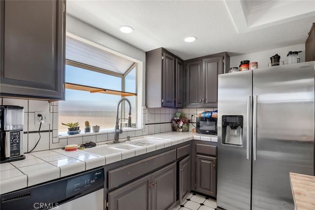 23482 Guajome, Apple Valley, CA 92307