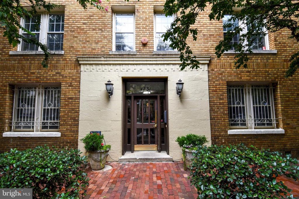 1731 WILLARD ST NW #105, Washington, DC 20009