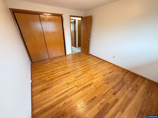 1387 Hampton Wy, Woodburn, OR 97071