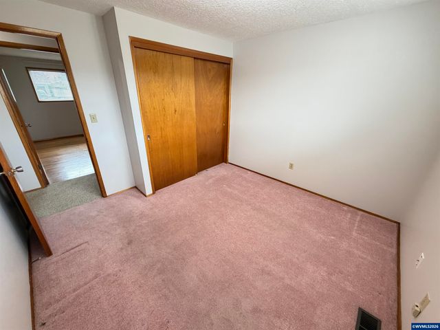 1387 Hampton Wy, Woodburn, OR 97071