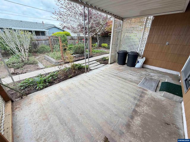 1387 Hampton Wy, Woodburn, OR 97071