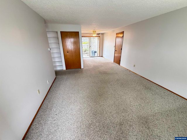 1387 Hampton Wy, Woodburn, OR 97071