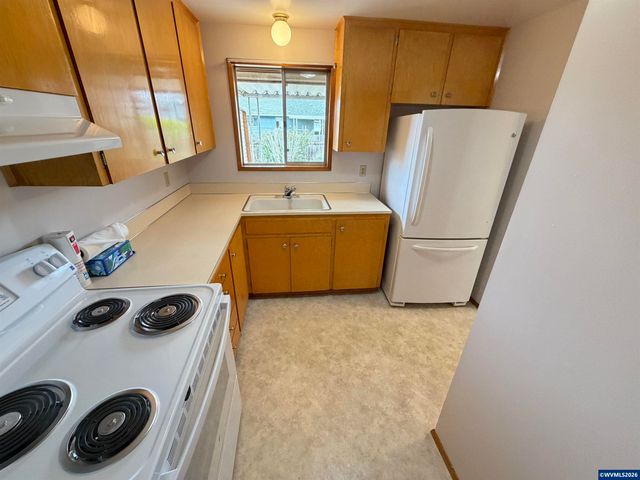 1387 Hampton Wy, Woodburn, OR 97071
