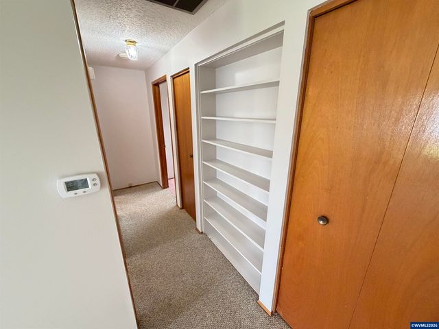 1387 Hampton Wy, Woodburn, OR 97071