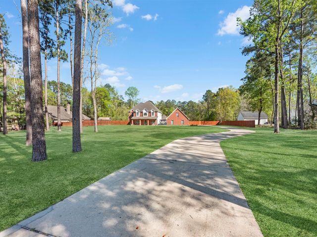 29602 Commons Forest Drive, Huffman, TX 77336