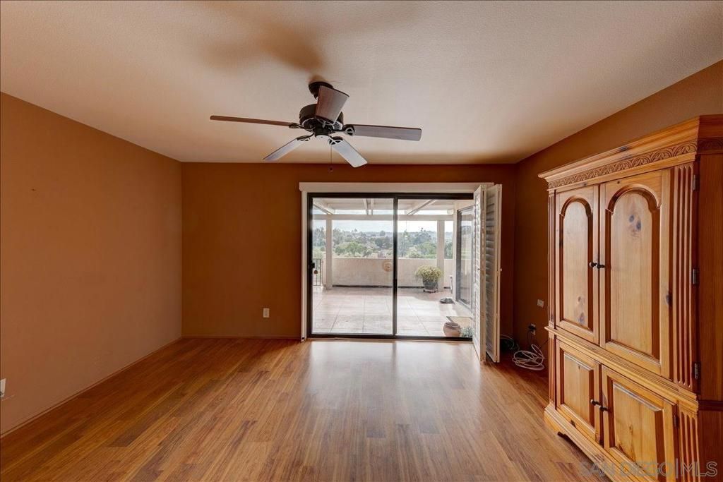 Image 15 of property listing at 12737 Via Nasca, San Diego, CA 92128
