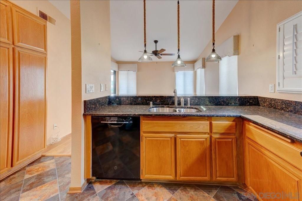 Image 7 of property listing at 12737 Via Nasca, San Diego, CA 92128