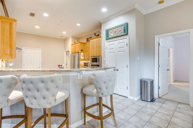 427 Shenandoah Drive, Burleson, TX 76028