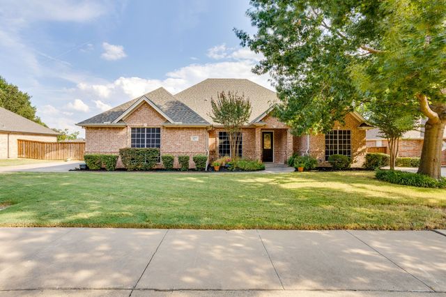 427 Shenandoah Drive, Burleson, TX 76028