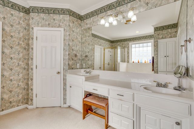 427 Shenandoah Drive, Burleson, TX 76028