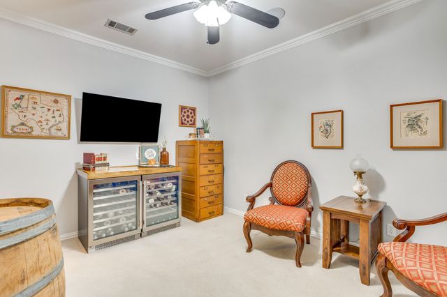 427 Shenandoah Drive, Burleson, TX 76028