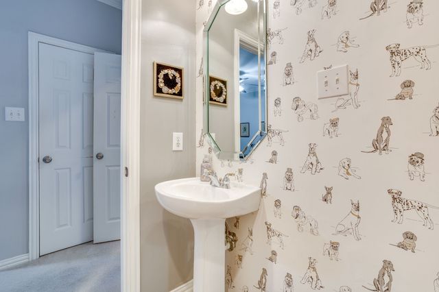 427 Shenandoah Drive, Burleson, TX 76028