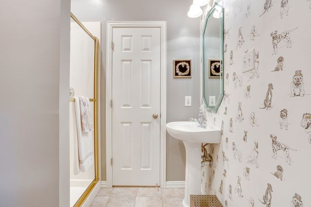 427 Shenandoah Drive, Burleson, TX 76028