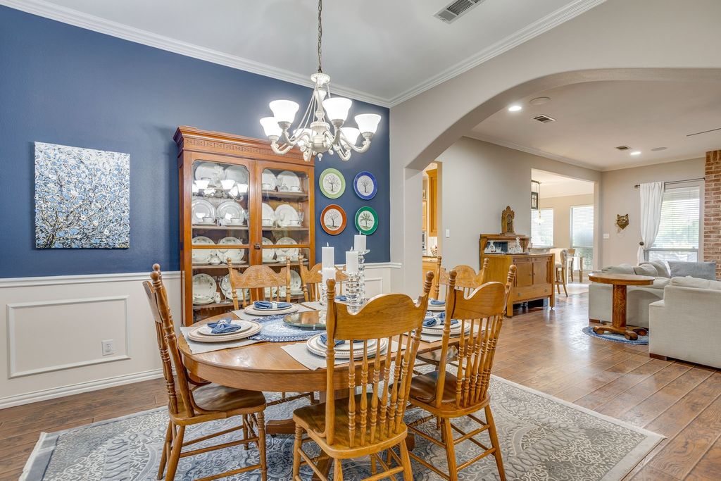 427 Shenandoah Drive, Burleson, TX 76028 — photo 5