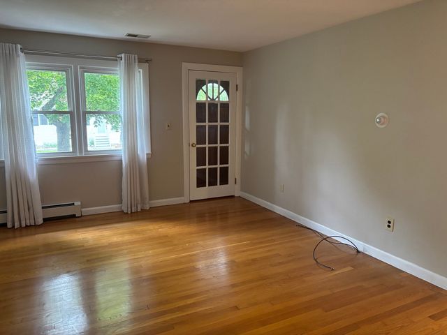 11 Eden Glen Ave, Danvers, MA 01923