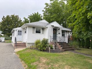 11 Eden Glen Ave, Danvers, MA 01923