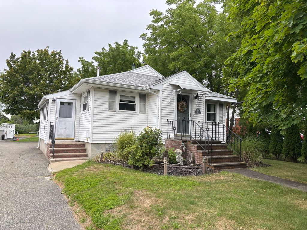 11 Eden Glen Ave, Danvers, MA 01923