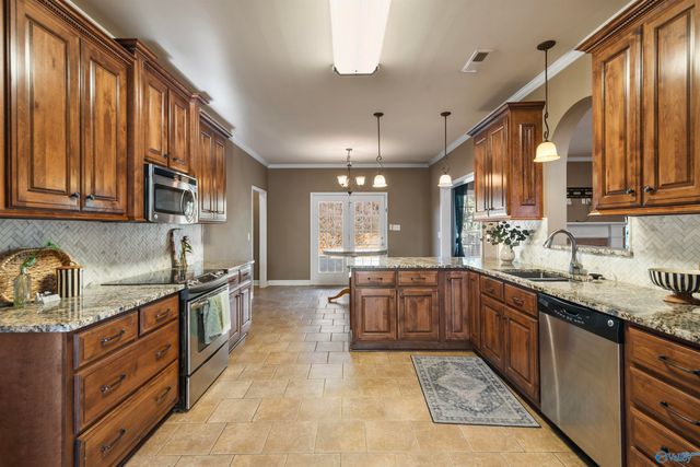 4802 Tomahawk Trail SE, Decatur, AL 35603