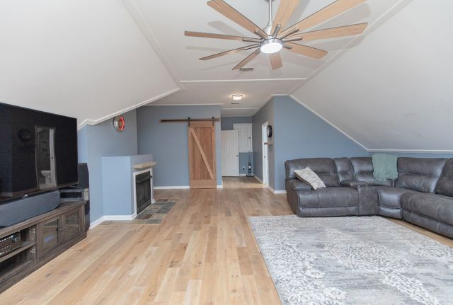 3030 Highway 25W, Cottontown, TN 37048