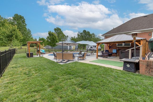 3030 Highway 25W, Cottontown, TN 37048