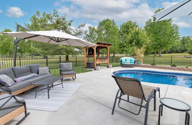 3030 Highway 25W, Cottontown, TN 37048