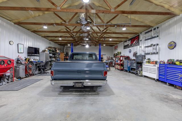 3030 Highway 25W, Cottontown, TN 37048
