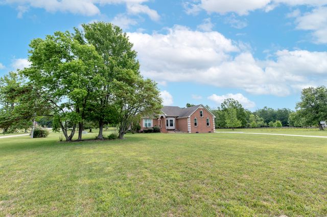 3030 Highway 25W, Cottontown, TN 37048
