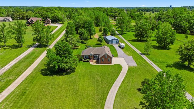 3030 Highway 25W, Cottontown, TN 37048