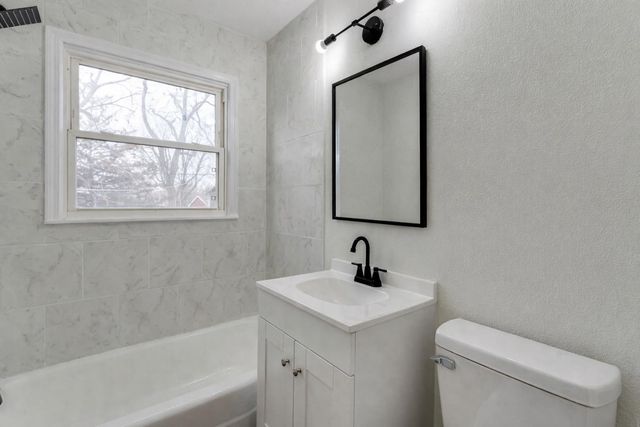 1803 N High St, Wichita, KS 67203