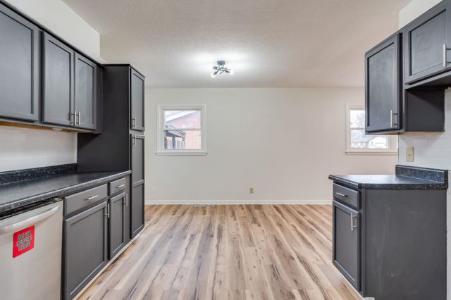 1803 N High St, Wichita, KS 67203