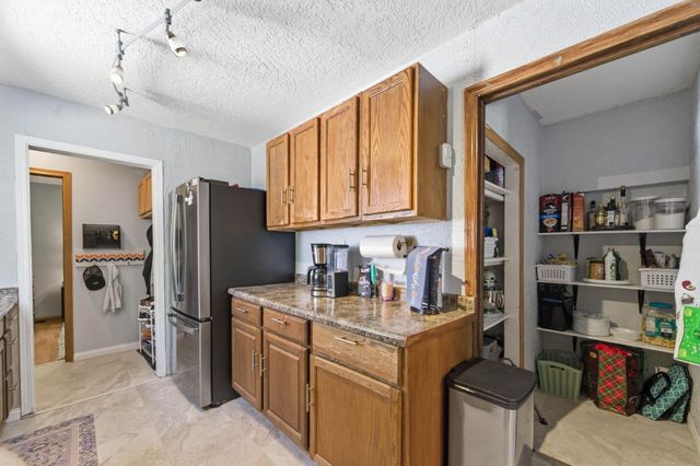 310 N Park Ave, Valley Center, KS 67147