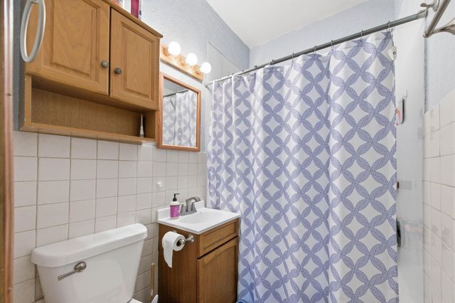 310 N Park Ave, Valley Center, KS 67147