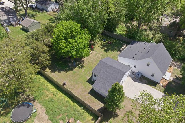 310 N Park Ave, Valley Center, KS 67147
