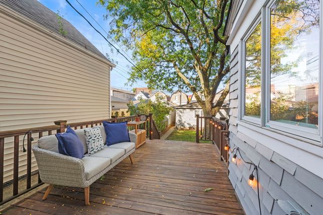 3432 N Troy Street, Chicago, IL 60618