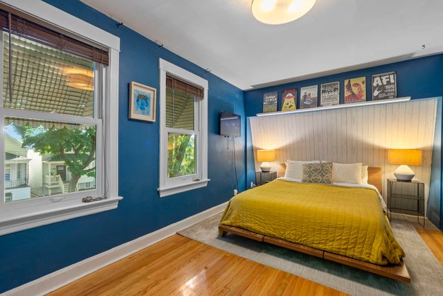 3432 N Troy Street, Chicago, IL 60618