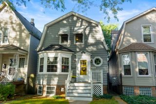 3432 N Troy Street, Chicago, IL 60618