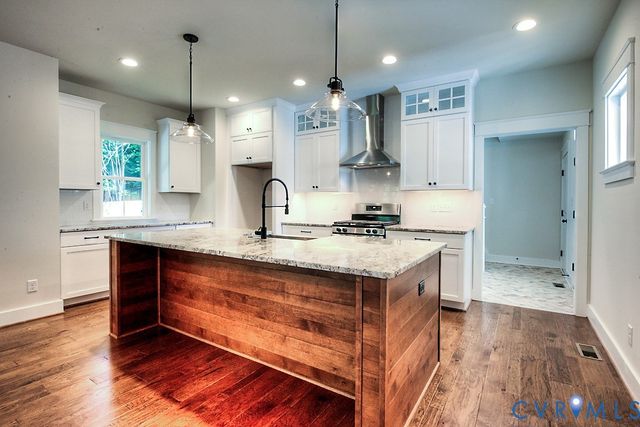 3 Elm Crest Dr, Chesterfield, VA 23236