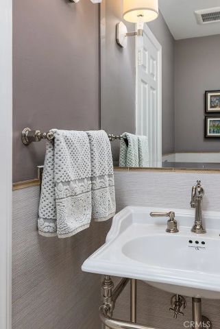 1357 Doverwood, Glendale, CA 91207